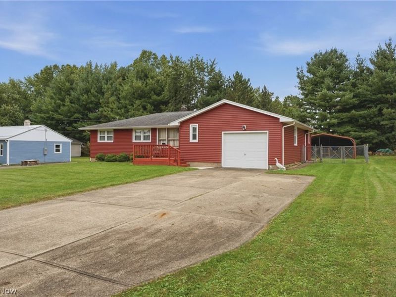 547 W Texas Avenue, Sebring, OH 44672 Photo 3