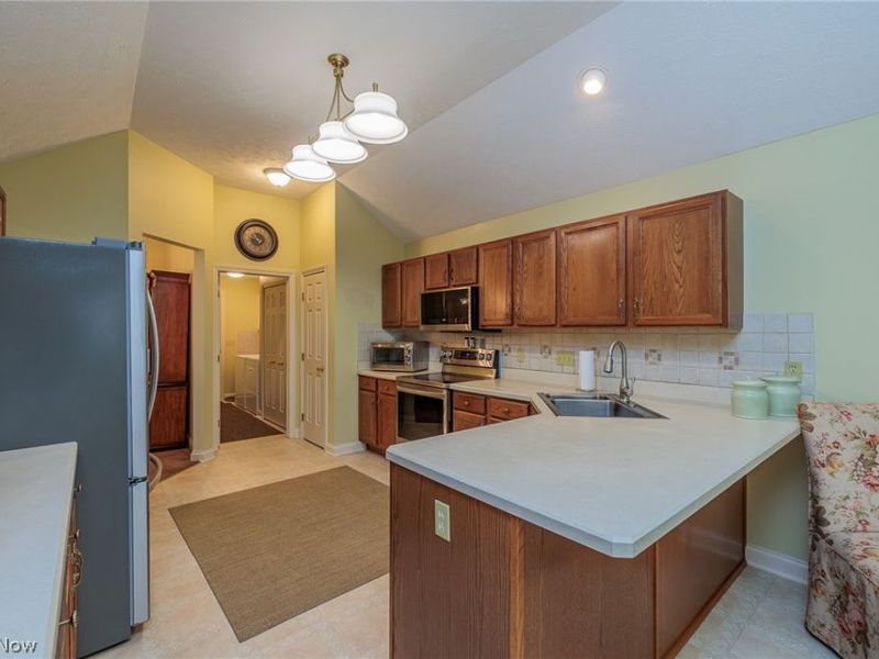 12168 Nutmeg Court, North Royalton, OH 44133 Photo 10