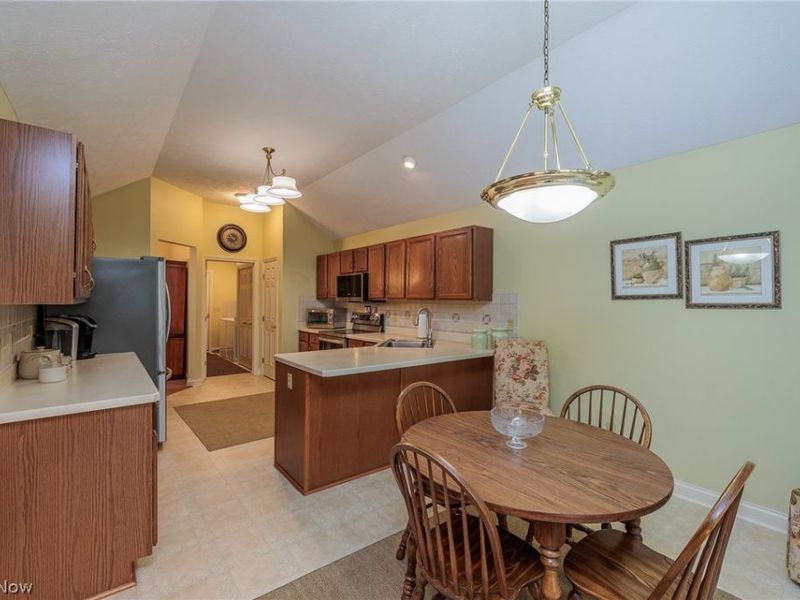 12168 Nutmeg Court, North Royalton, OH 44133 Photo 6