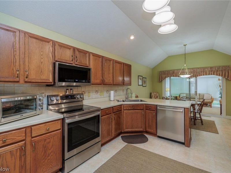 12168 Nutmeg Court, North Royalton, OH 44133 Photo 8