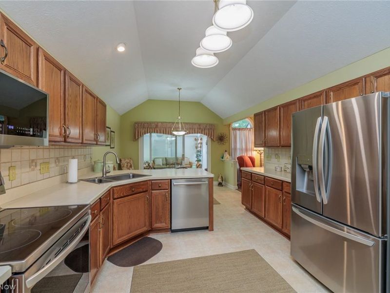 12168 Nutmeg Court, North Royalton, OH 44133 Photo 9
