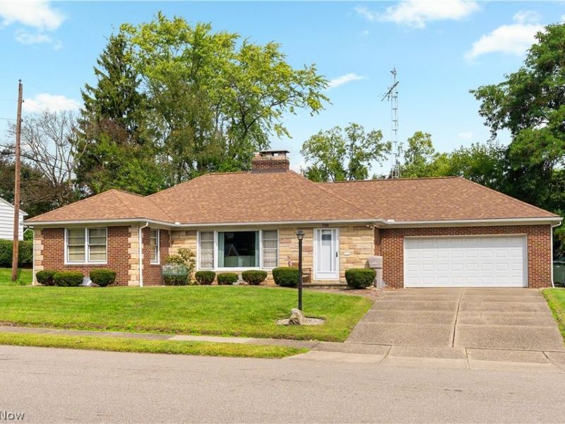 525 33rd Street NW, Canton, OH 44709 Photo 1
