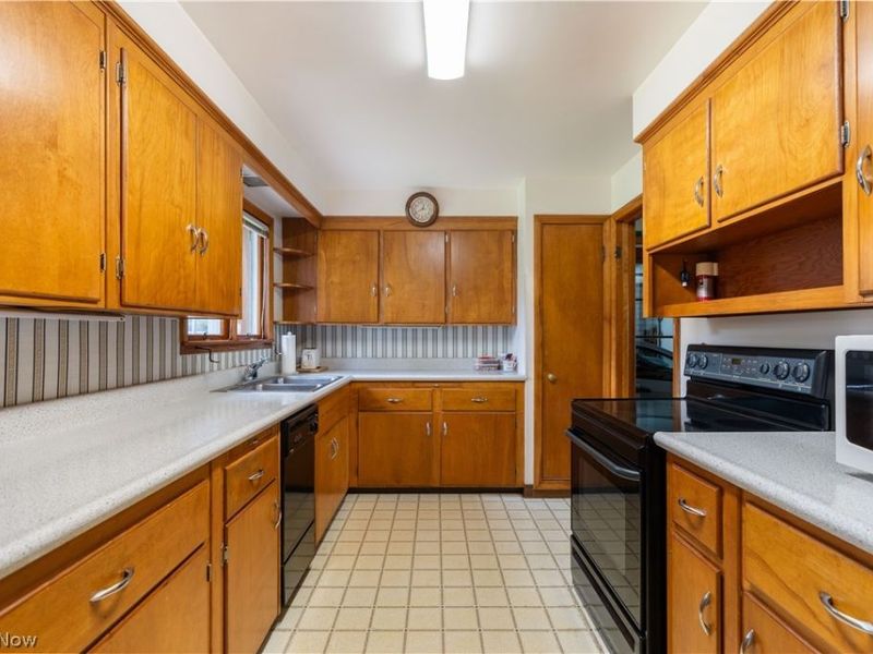525 33rd Street NW, Canton, OH 44709 Photo 13