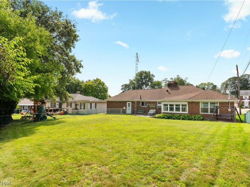 525 33rd Street NW, Canton, OH 44709 Photo 3