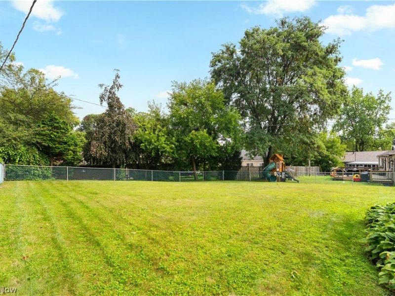 525 33rd Street NW, Canton, OH 44709 Photo 4