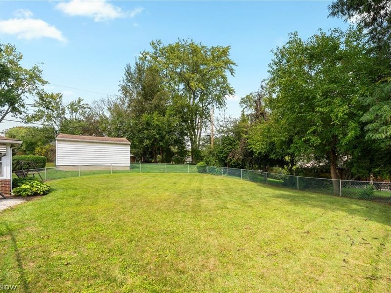 525 33rd Street NW, Canton, OH 44709 Photo 5