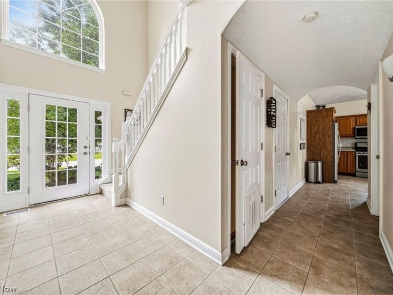 1121 Ashview Drive, Madison, OH 44057 Photo 2
