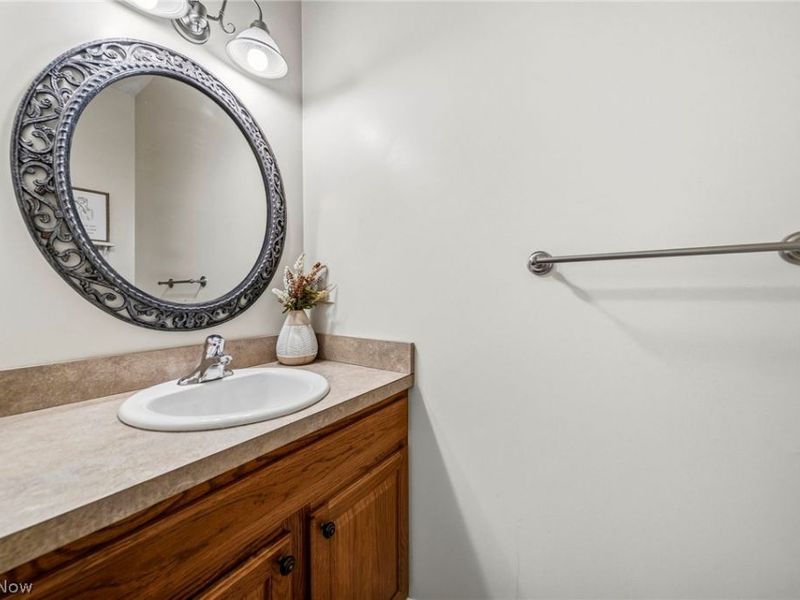 1121 Ashview Drive, Madison, OH 44057 Photo 7