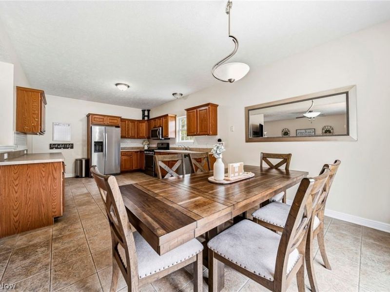 1121 Ashview Drive, Madison, OH 44057 Photo 8