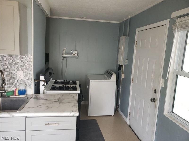 4314 Charleston Avenue, South Lorain, OH 44055 Photo 5
