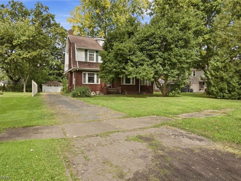 1334 Beechcrest Street NW, Warren, OH 44485 Photo 3