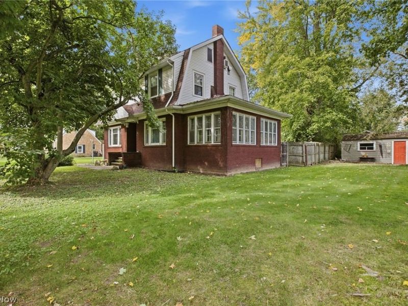 1334 Beechcrest Street NW, Warren, OH 44485 Photo 4