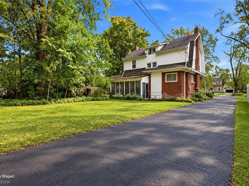 1334 Beechcrest Street NW, Warren, OH 44485 Photo 5