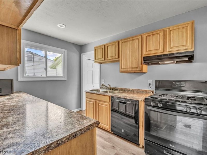 2633 Fairfax Street, Streetsboro, OH 44241 Photo 7