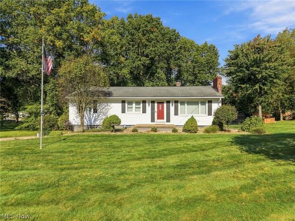 1367 Cherry Lane , Uniontown, OH 44685