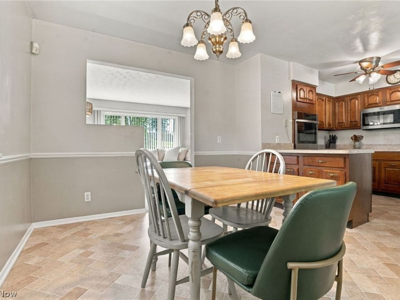 1367 Cherry Lane, Uniontown, OH 44685 Photo 11
