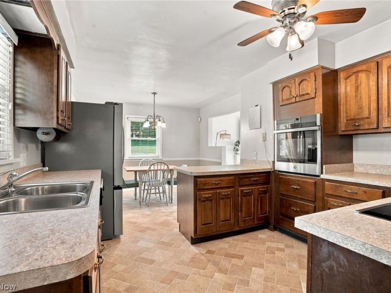 1367 Cherry Lane, Uniontown, OH 44685 Photo 12