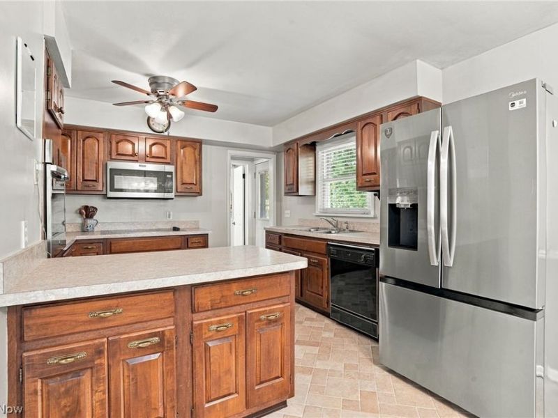 1367 Cherry Lane, Uniontown, OH 44685 Photo 13