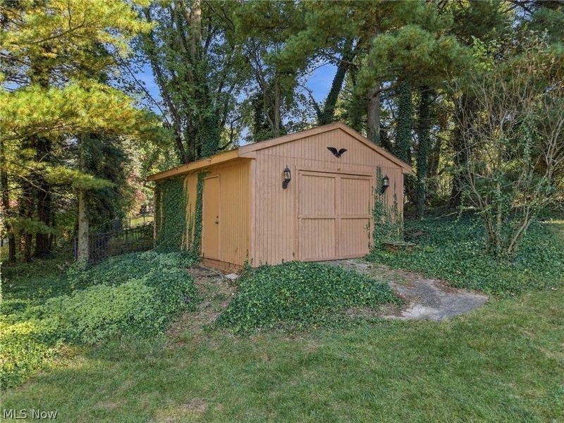 1367 Cherry Lane, Uniontown, OH 44685 Photo 24