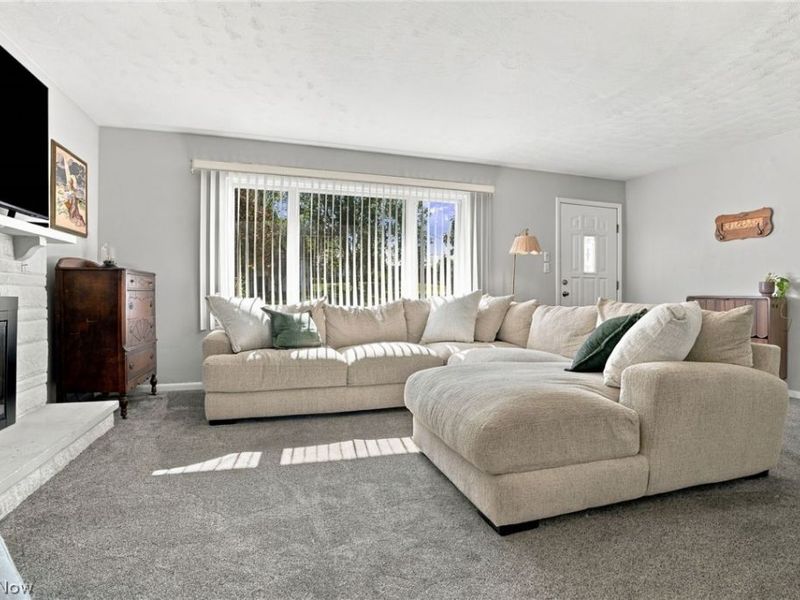 1367 Cherry Lane, Uniontown, OH 44685 Photo 8