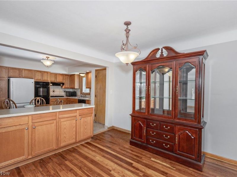 1673 Chelmsford Road, Mayfield Heights, OH 44124 Photo 11