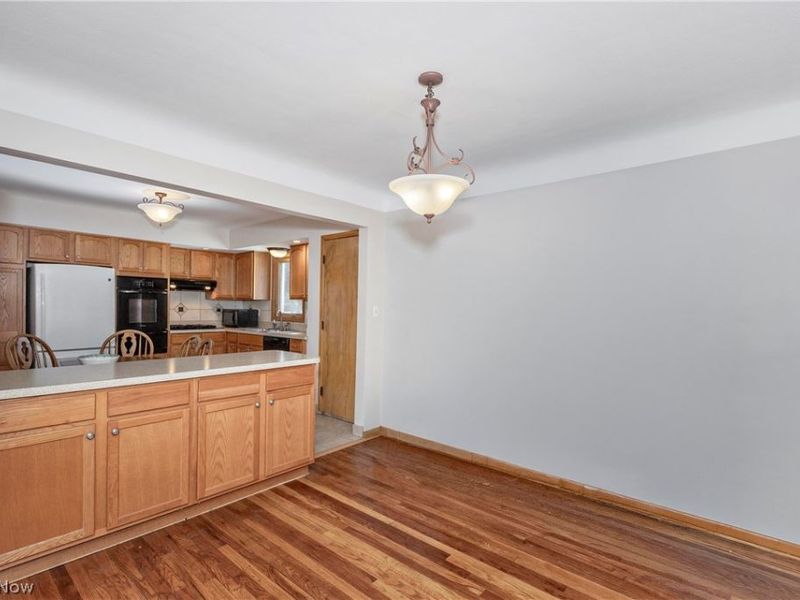 1673 Chelmsford Road, Mayfield Heights, OH 44124 Photo 11