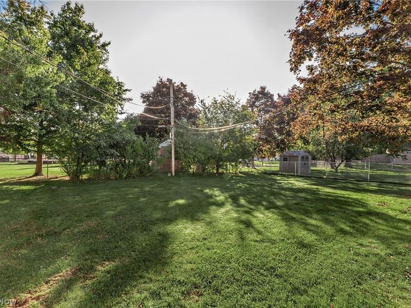 1673 Chelmsford Road, Mayfield Heights, OH 44124 Photo 39