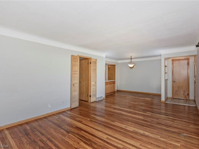 1673 Chelmsford Road, Mayfield Heights, OH 44124 Photo 6