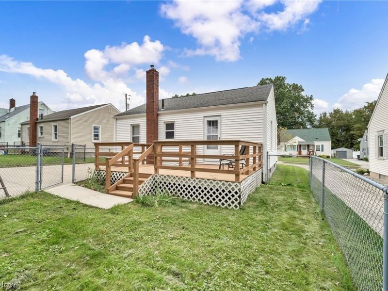 630 Barbara Avenue, Akron, OH 44306 Photo 3