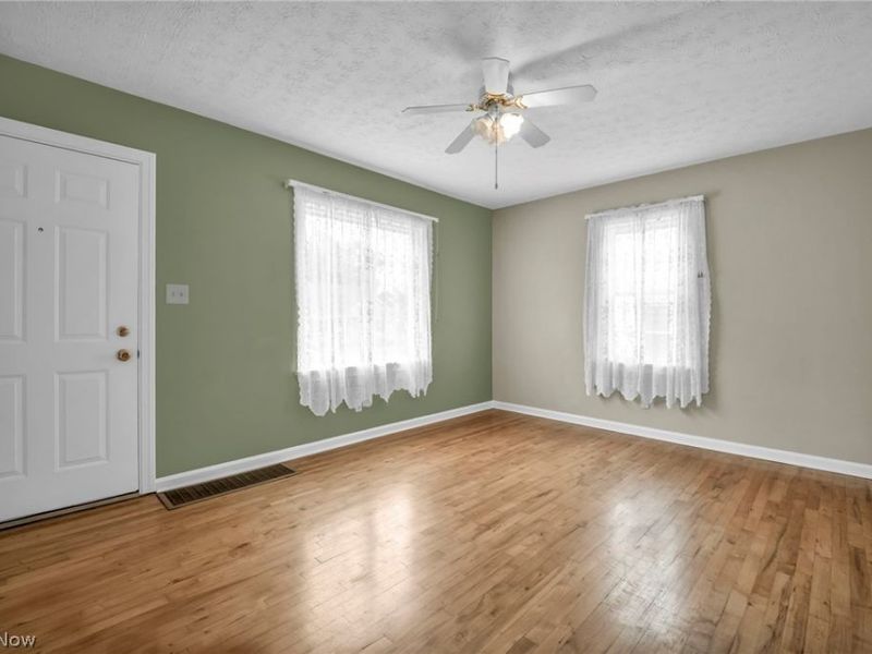 630 Barbara Avenue, Akron, OH 44306 Photo 5