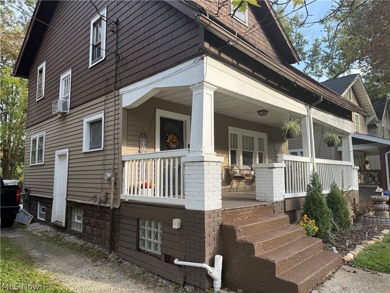 1333 Manchester Road, Akron, OH 44307 Photo 1