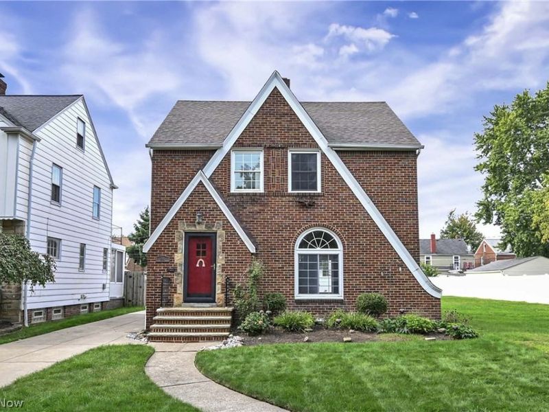 94 E 217th Street, Euclid, OH 44123 Photo 2