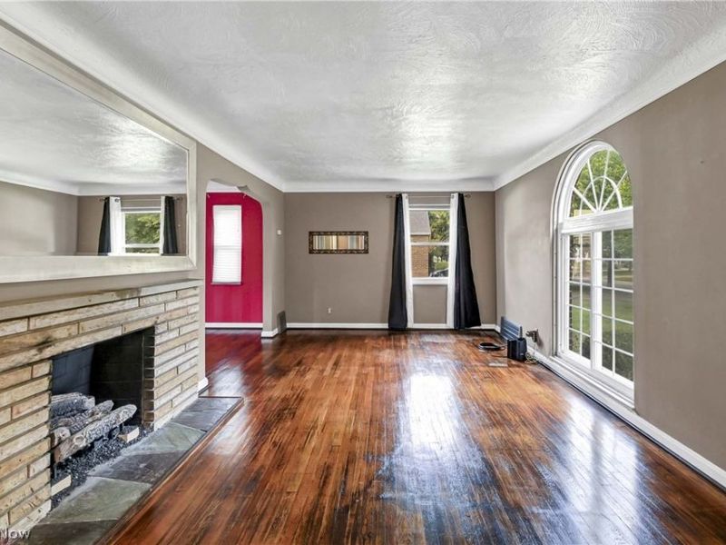 94 E 217th Street, Euclid, OH 44123 Photo 3