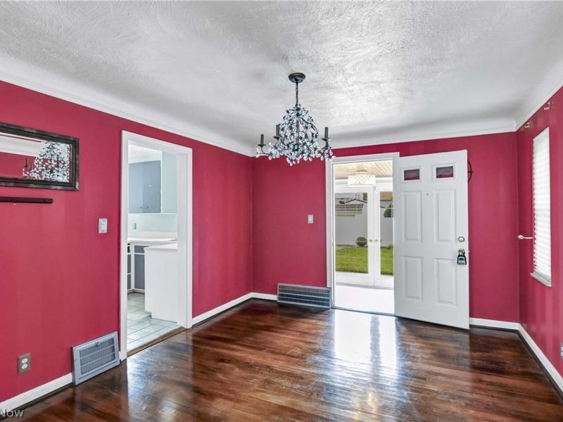 94 E 217th Street, Euclid, OH 44123 Photo 8
