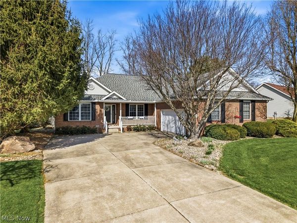 1009 E Reno Drive , Louisville, OH 44641