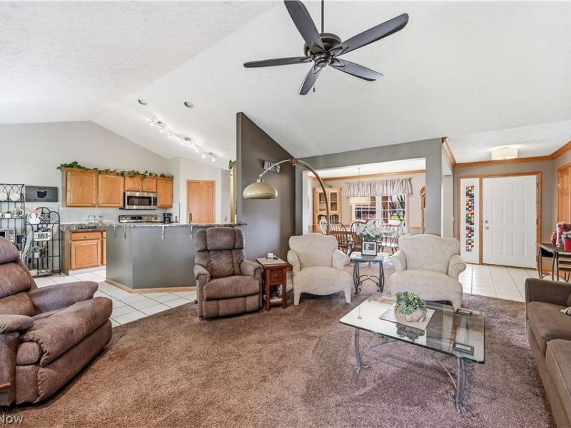 1009 E Reno Drive , Louisville, OH 44641 Photo 16