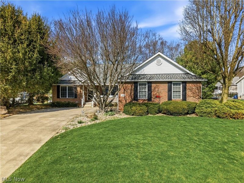 1009 E Reno Drive , Louisville, OH 44641 Photo 2