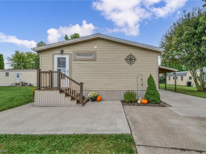 112 W bass Circle, Lakeside Marblehead, OH 43440 Photo 2