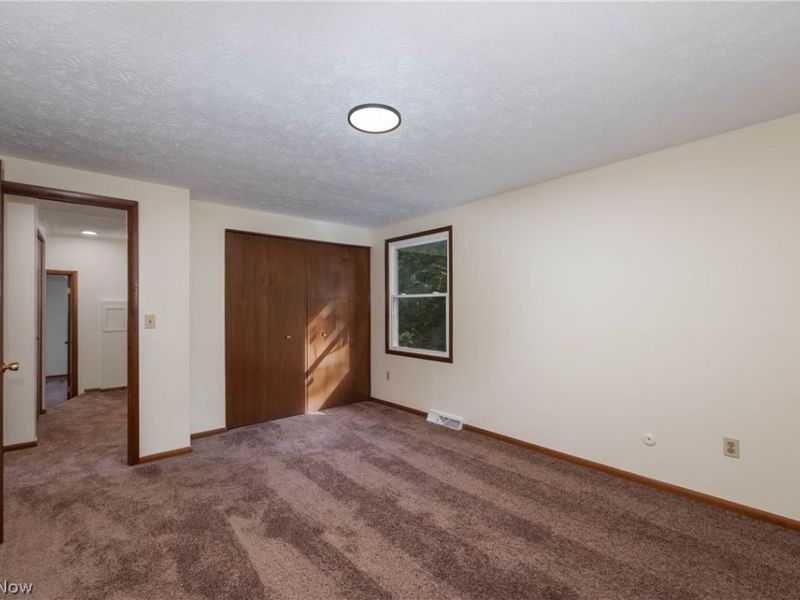 389 Stonewood Street, Canal Fulton, OH 44614 Photo 8