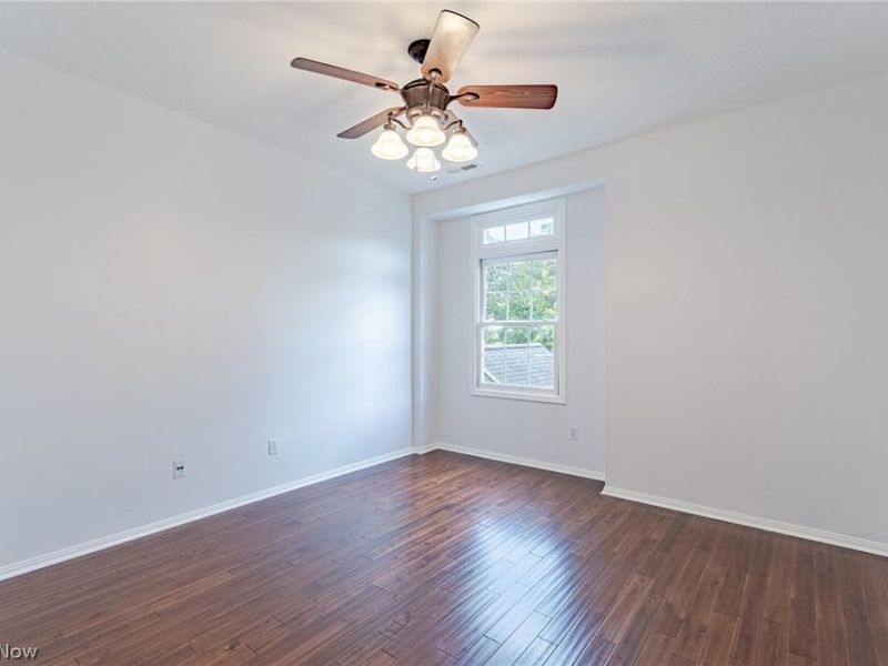 439 Eagle Trce, Mayfield Heights, OH 44124 Photo 13