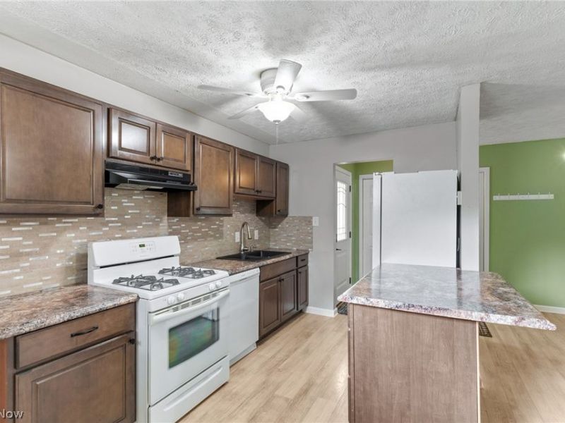 1395 Arcadia Road, Kent, OH 44240 Photo 10