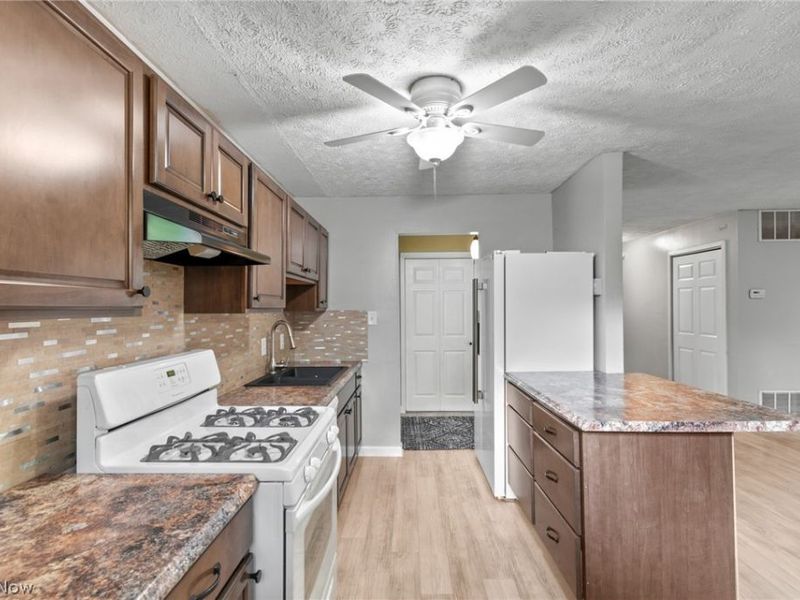 1395 Arcadia Road, Kent, OH 44240 Photo 11
