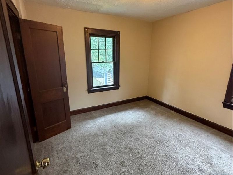 130 E Emerling Avenue, Akron, OH 44301 Photo 11