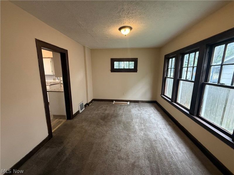 130 E Emerling Avenue, Akron, OH 44301 Photo 5