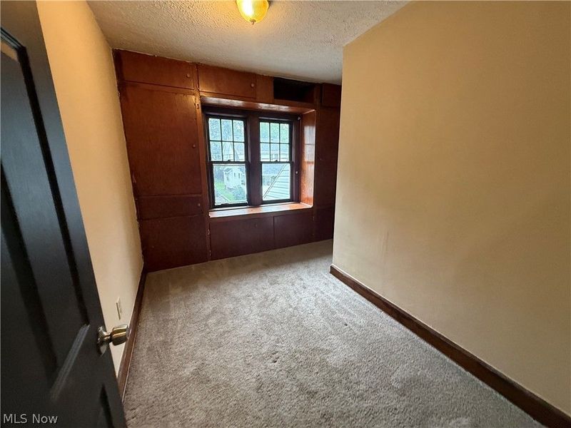 130 E Emerling Avenue, Akron, OH 44301 Photo 8