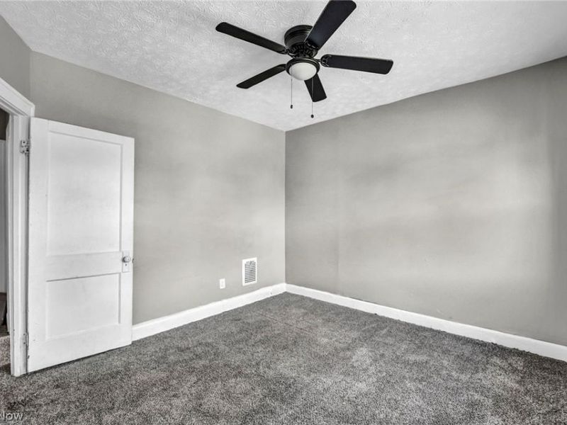 891 Paxton Road, Cleveland, OH 44108 Photo 13