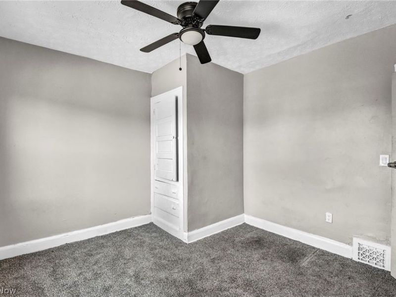 891 Paxton Road, Cleveland, OH 44108 Photo 18