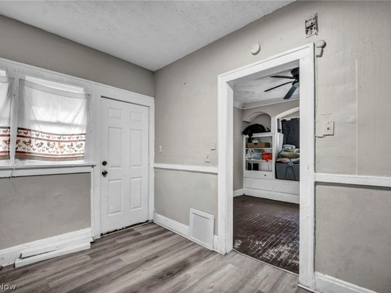 891 Paxton Road, Cleveland, OH 44108 Photo 25