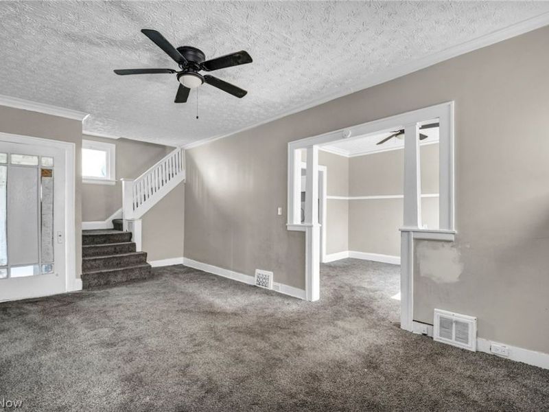 891 Paxton Road, Cleveland, OH 44108 Photo 4
