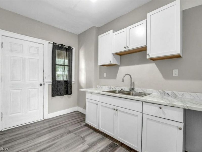 891 Paxton Road, Cleveland, OH 44108 Photo 41